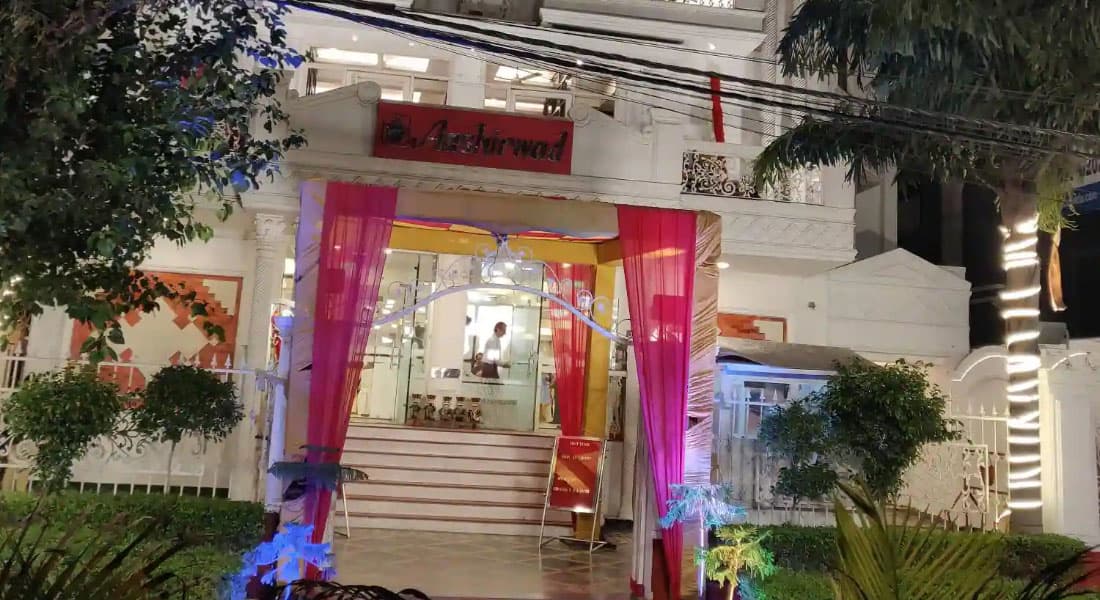 venue-img