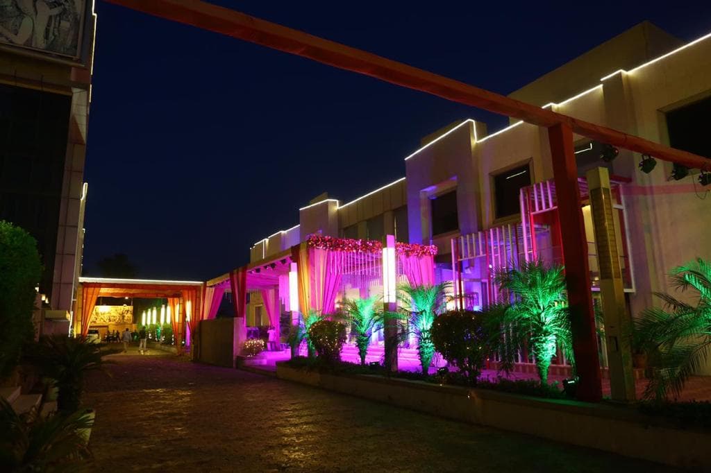 venue-img