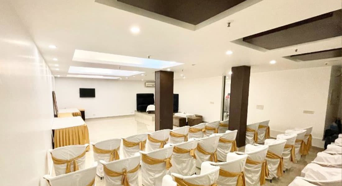 Emblem Hotel - Image 3