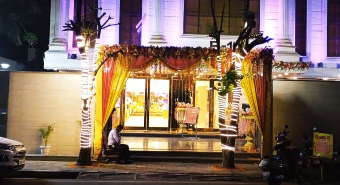venue-img