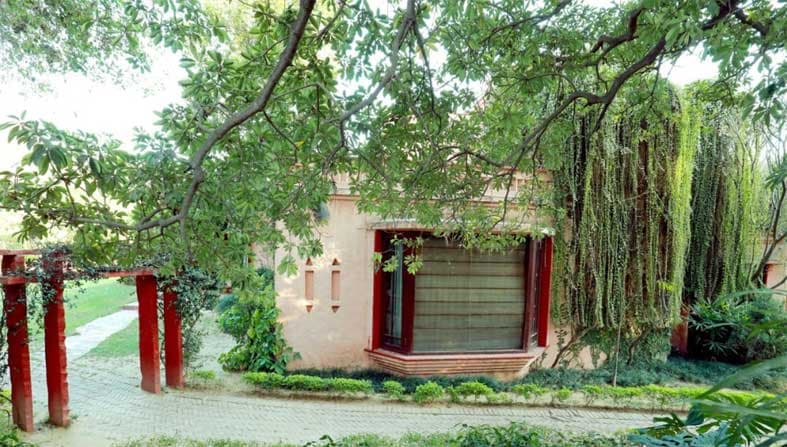 venue-img