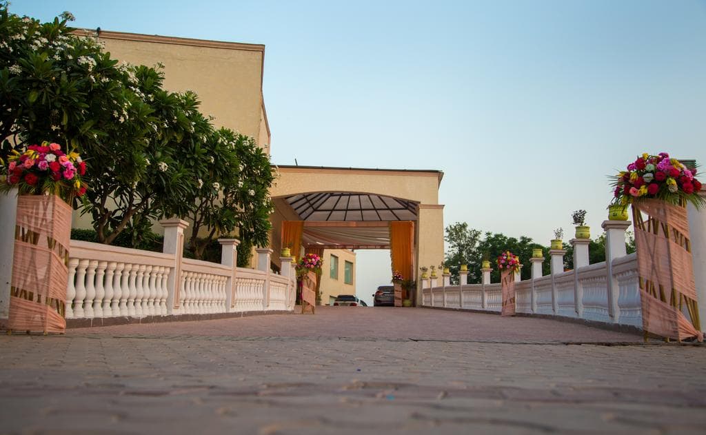 Celebration Gardens - Image 1