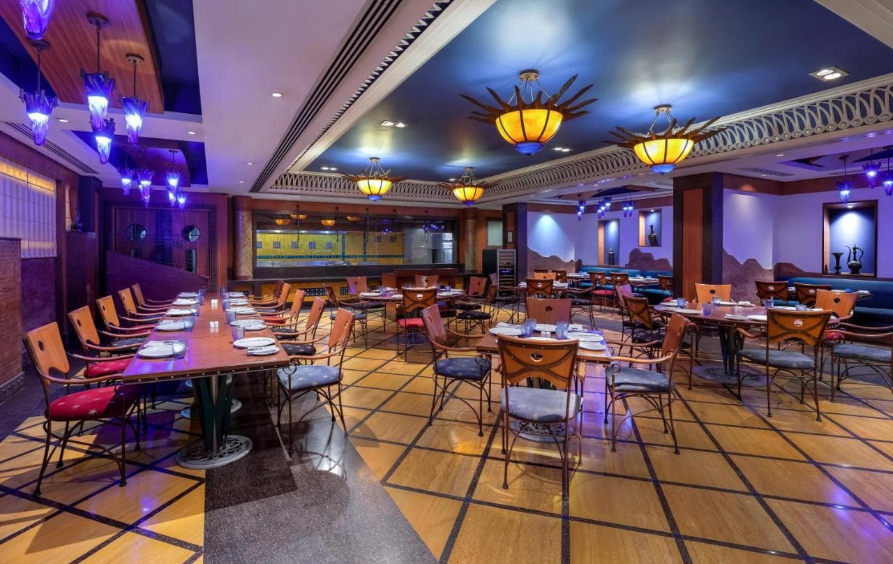 Radisson Blu Marina - Image 2