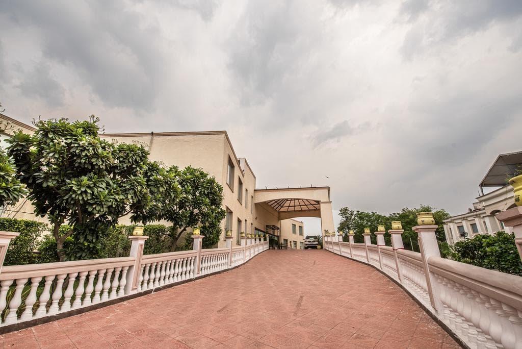 Celebration Gardens - Image 2