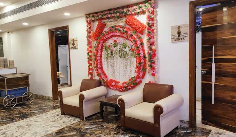 venue-img