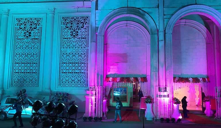 venue-img