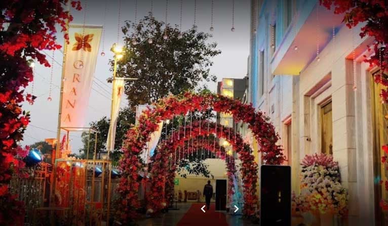 venue-img
