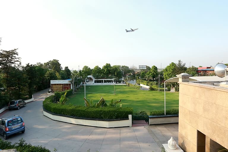 Airport Residency - Image 3