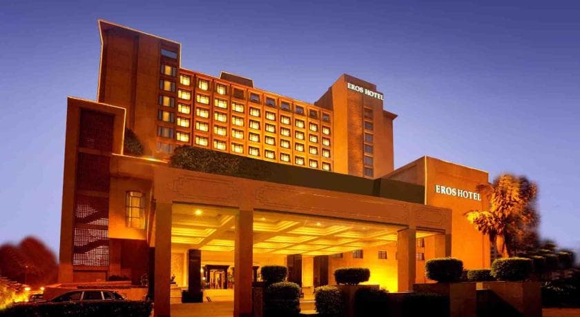 Eros Hotel - Image 1