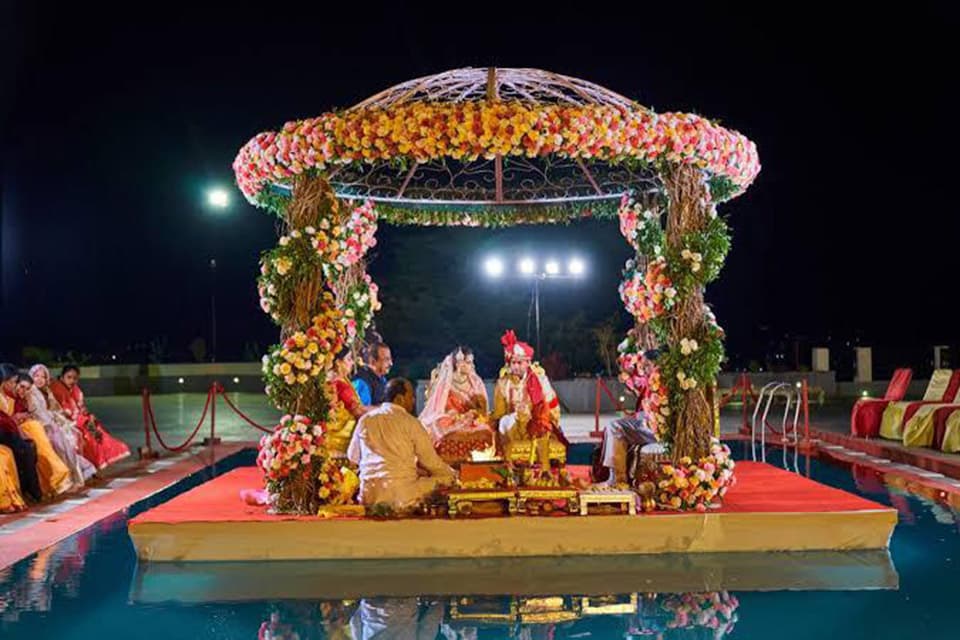 venue-img