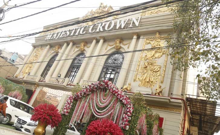 Majestic Crown Banquet - Image 1