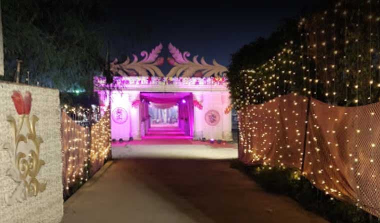 The Royal Garden - Image 1