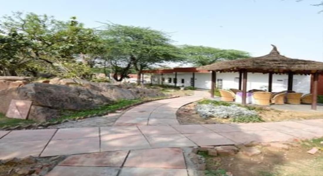 Lake View Huts and Resort - Image 3