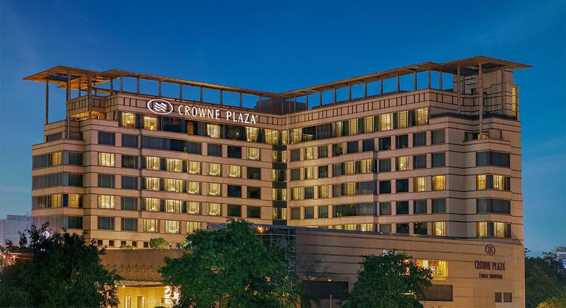 Crowne Plaza - Image 3