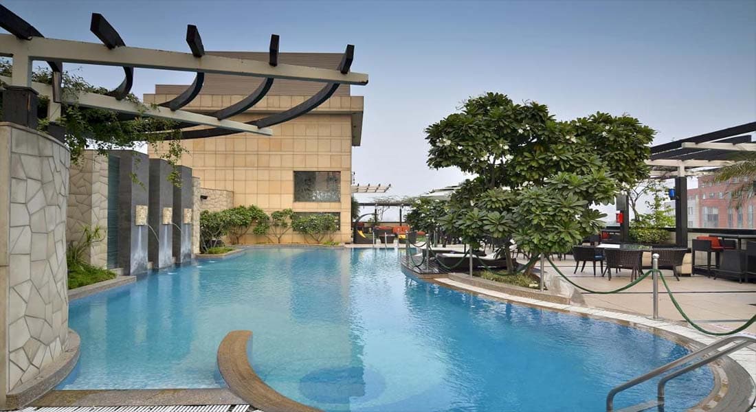 Park Plaza - Image 3