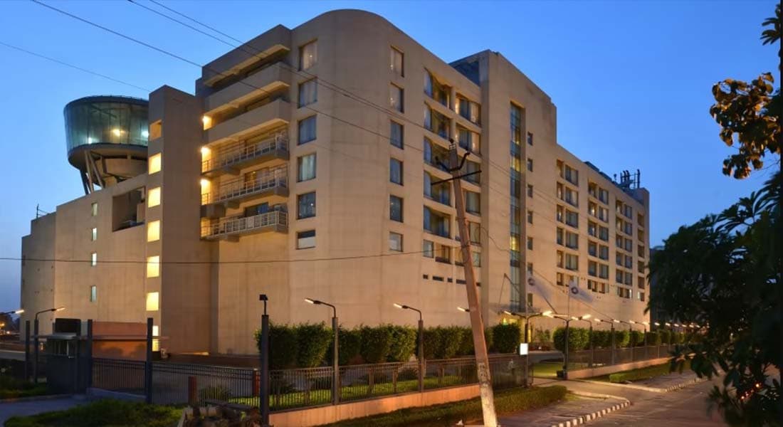 Savoy Suites - Image 2