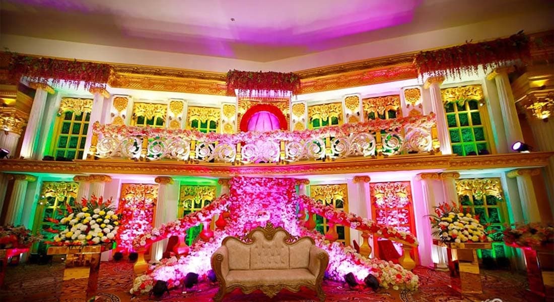 Red K Velvet Hotel - Image 2