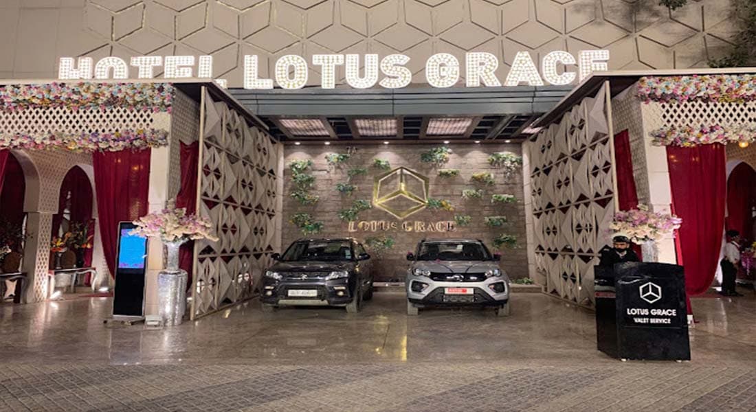 Hotel Lotus Grace - Image 1