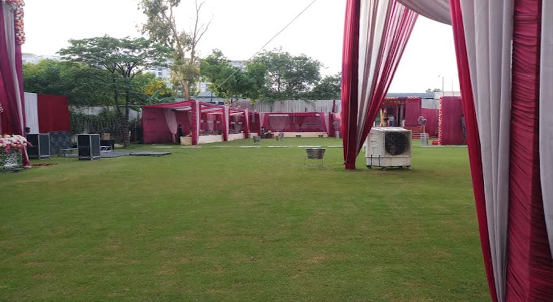 Green Carpet Party Lawn - Image 3