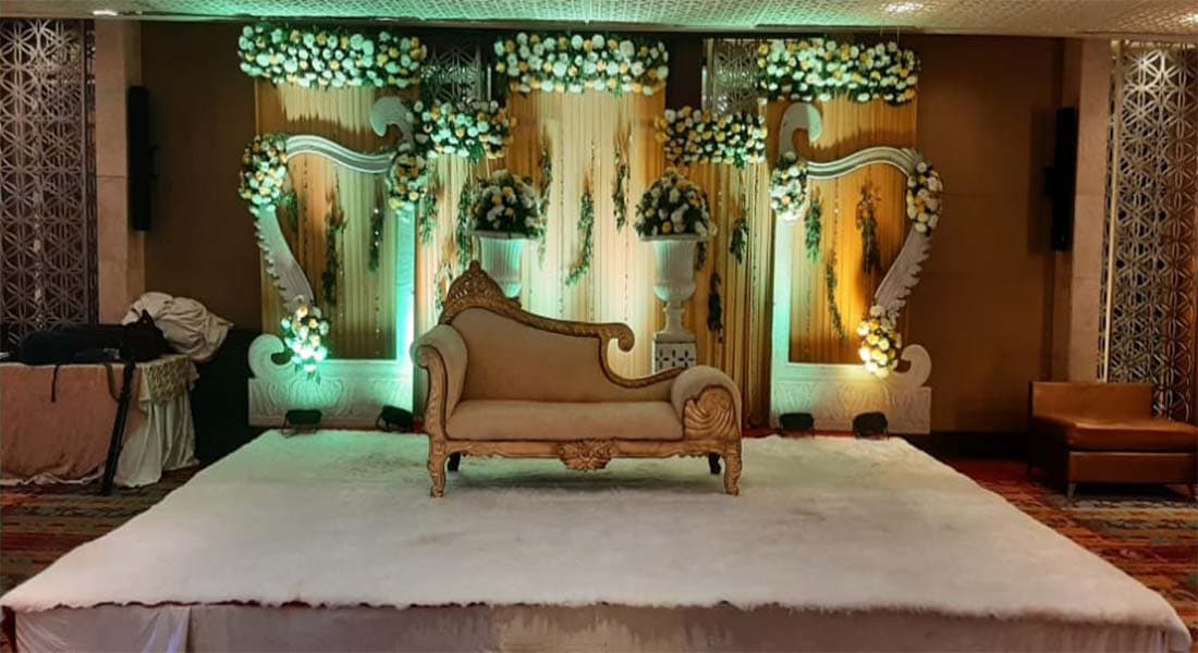 Mahagun Sarovar Portico Suites - Image 3