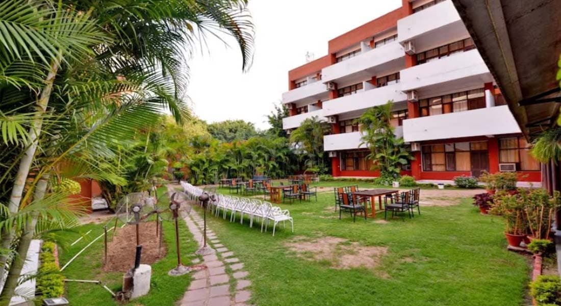 venue-img