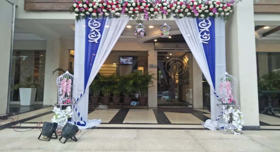venue-img