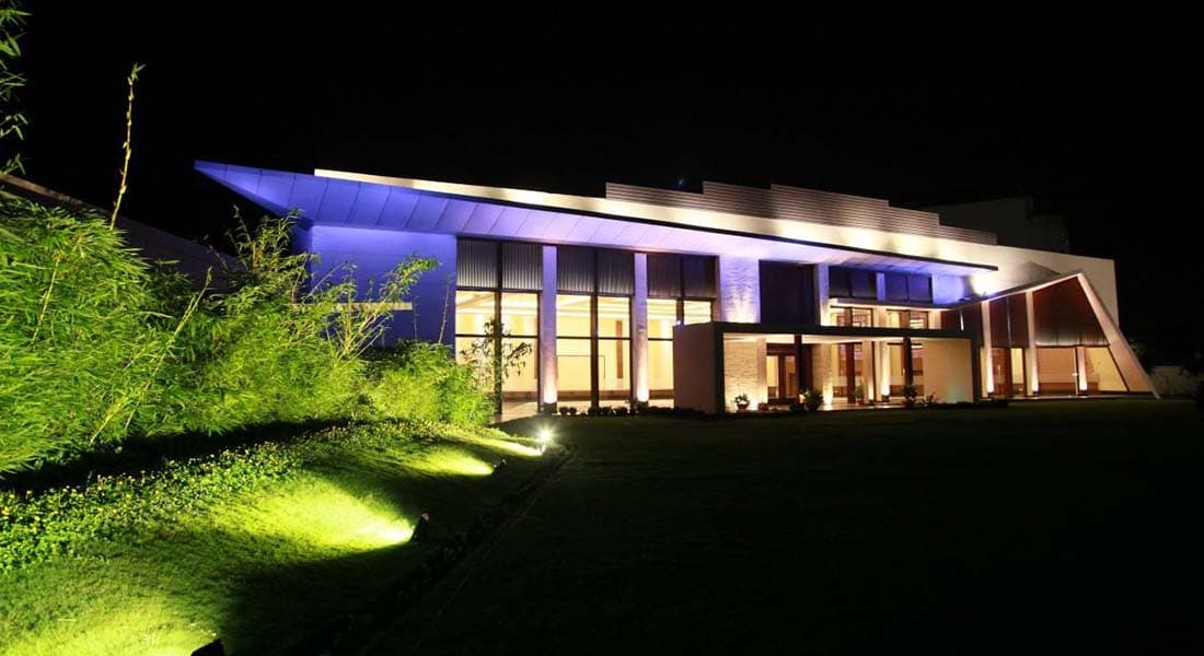 venue-img