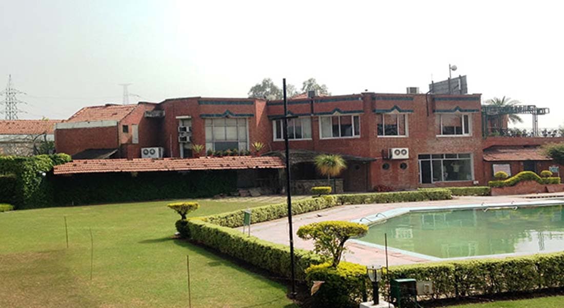 Hotel North Park - Image 1