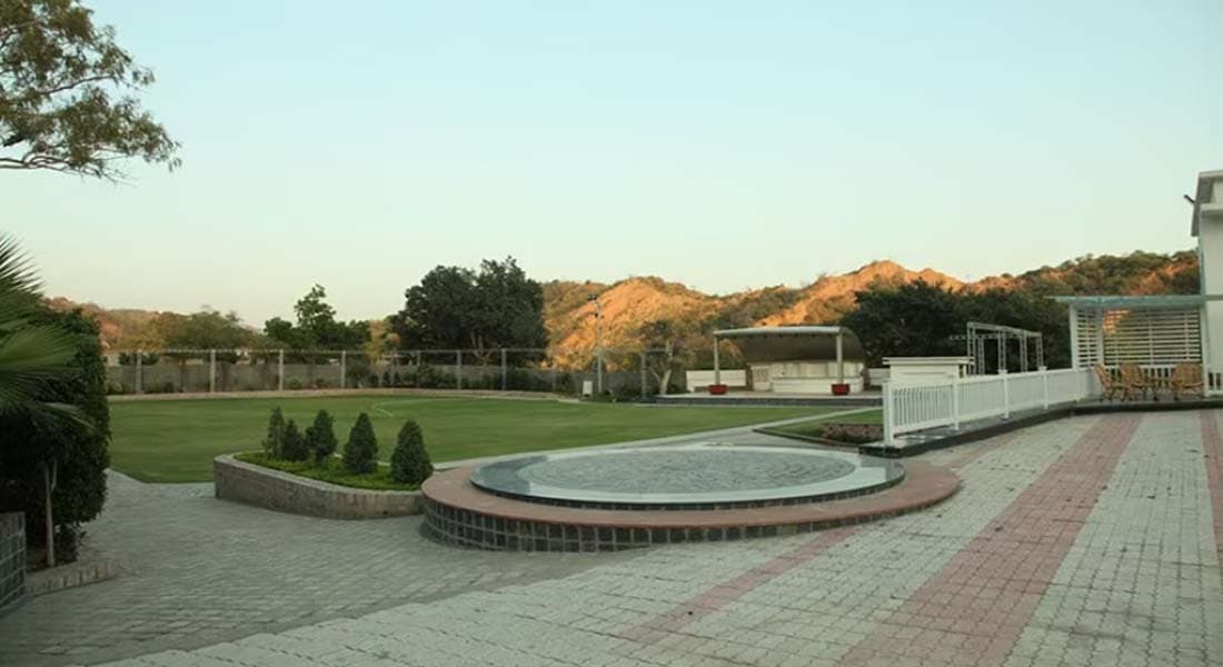 venue-img
