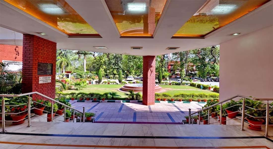 venue-img