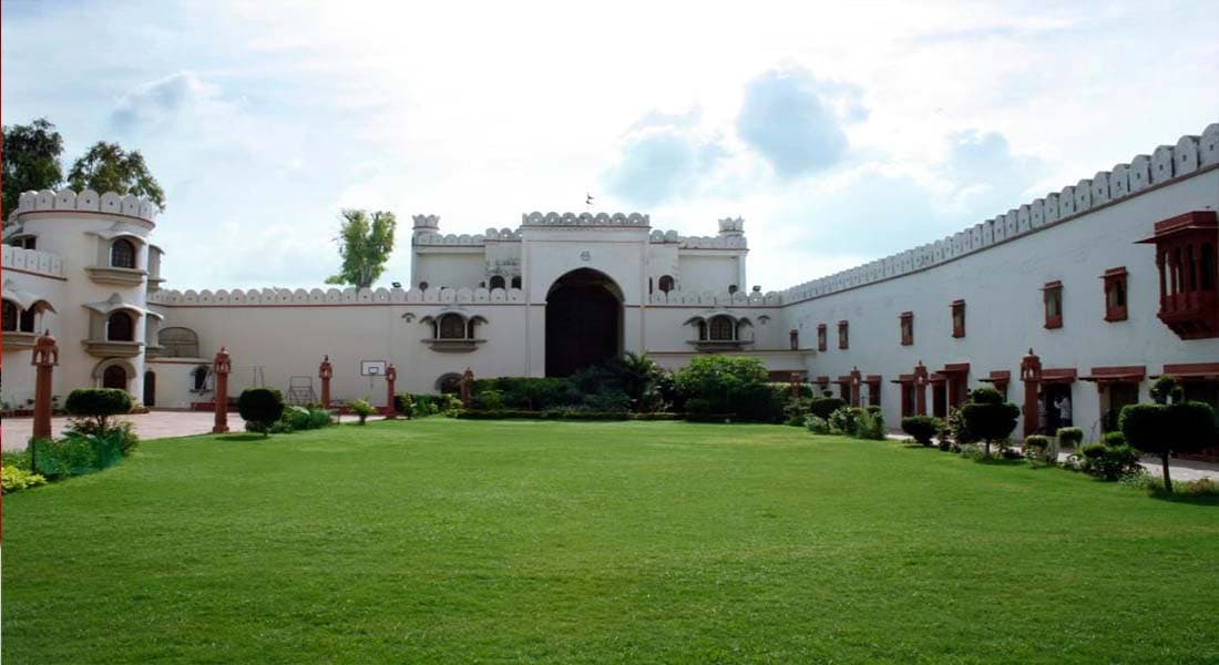 venue-img