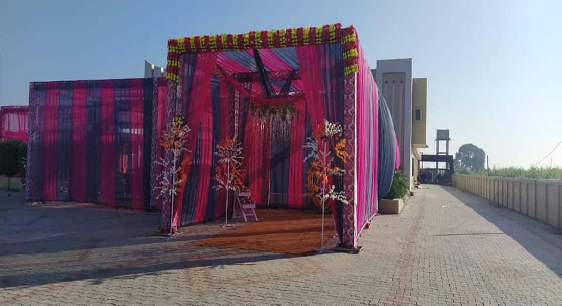venue-img