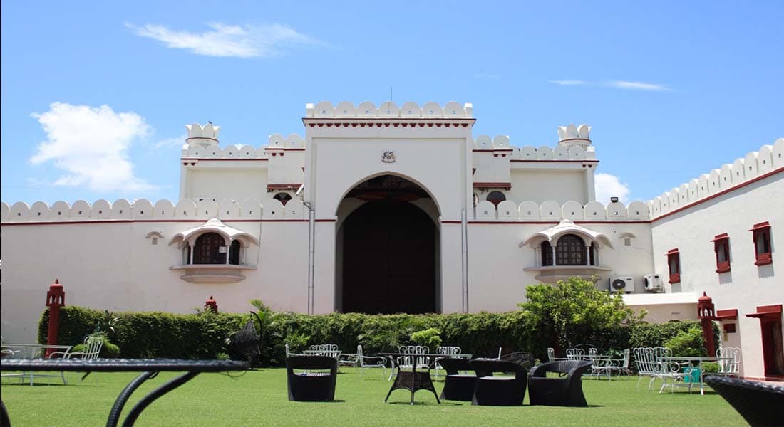 venue-img