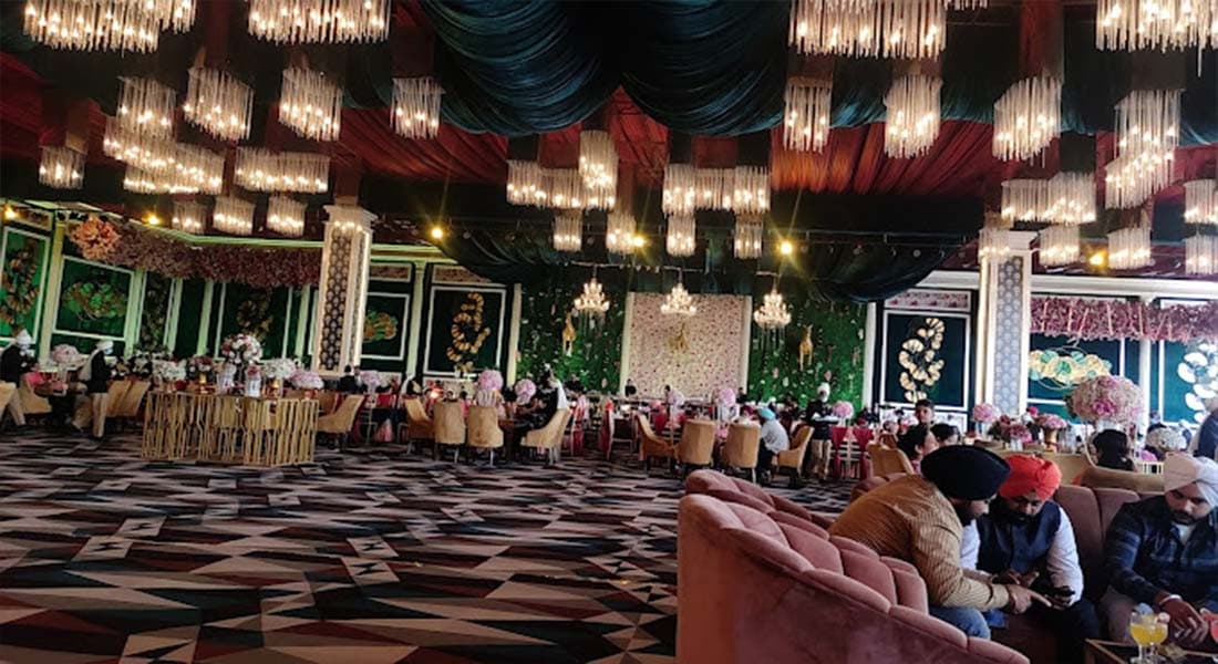 venue-img