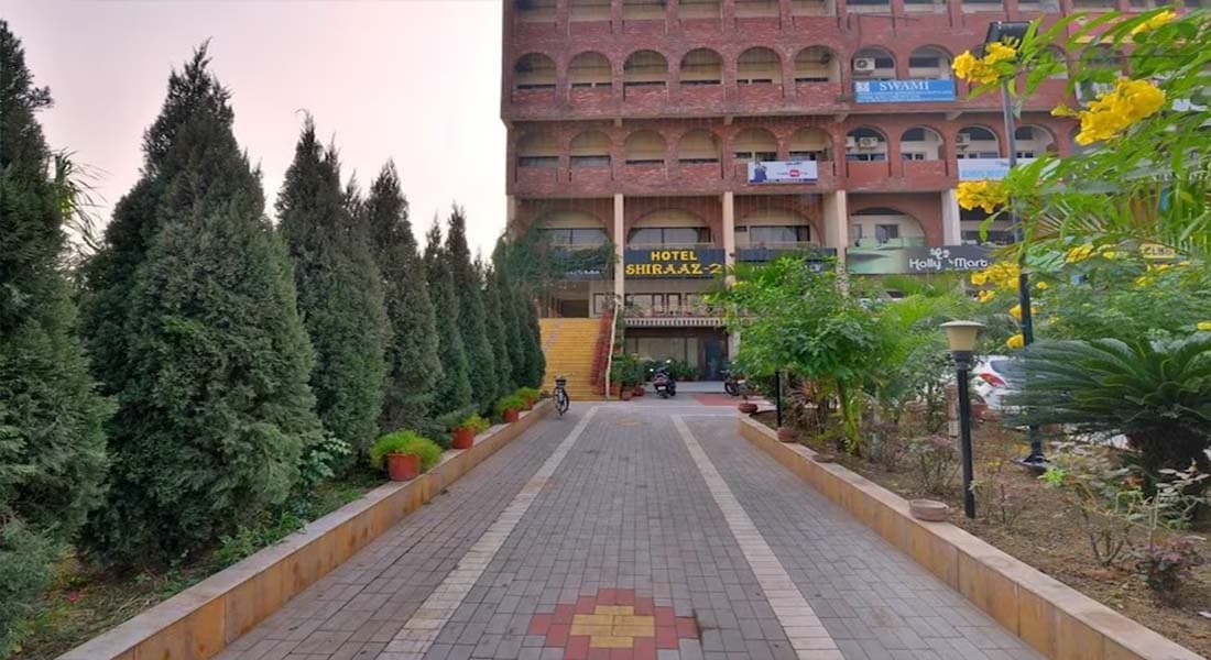 venue-img