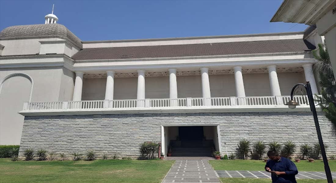 venue-img