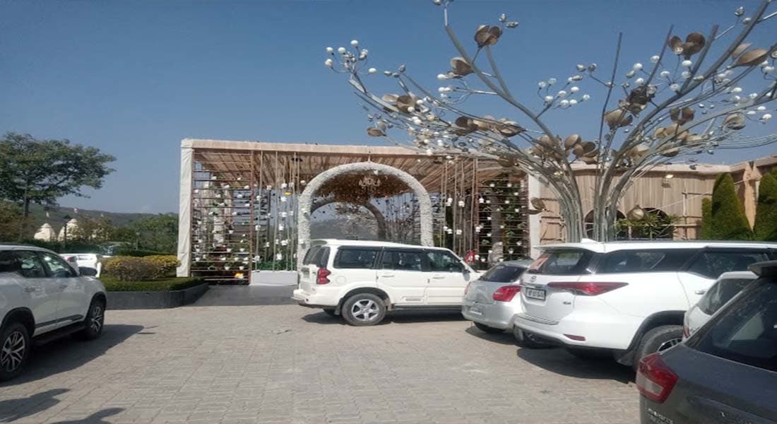venue-img