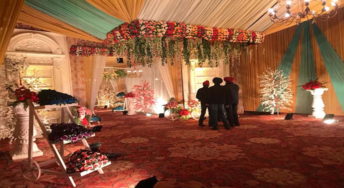 venue-img